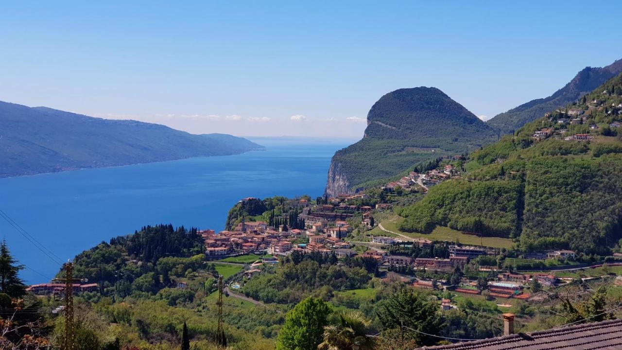 Casa Palanca 2 Balcony Lake View By Garda Domus Mea Tremosine Exterior photo